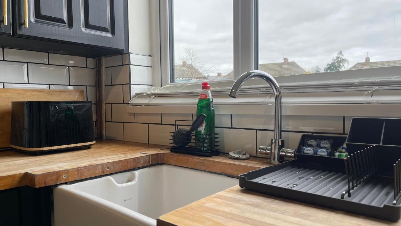Fully Serviced Three Bed House In Durham Buitenkant foto