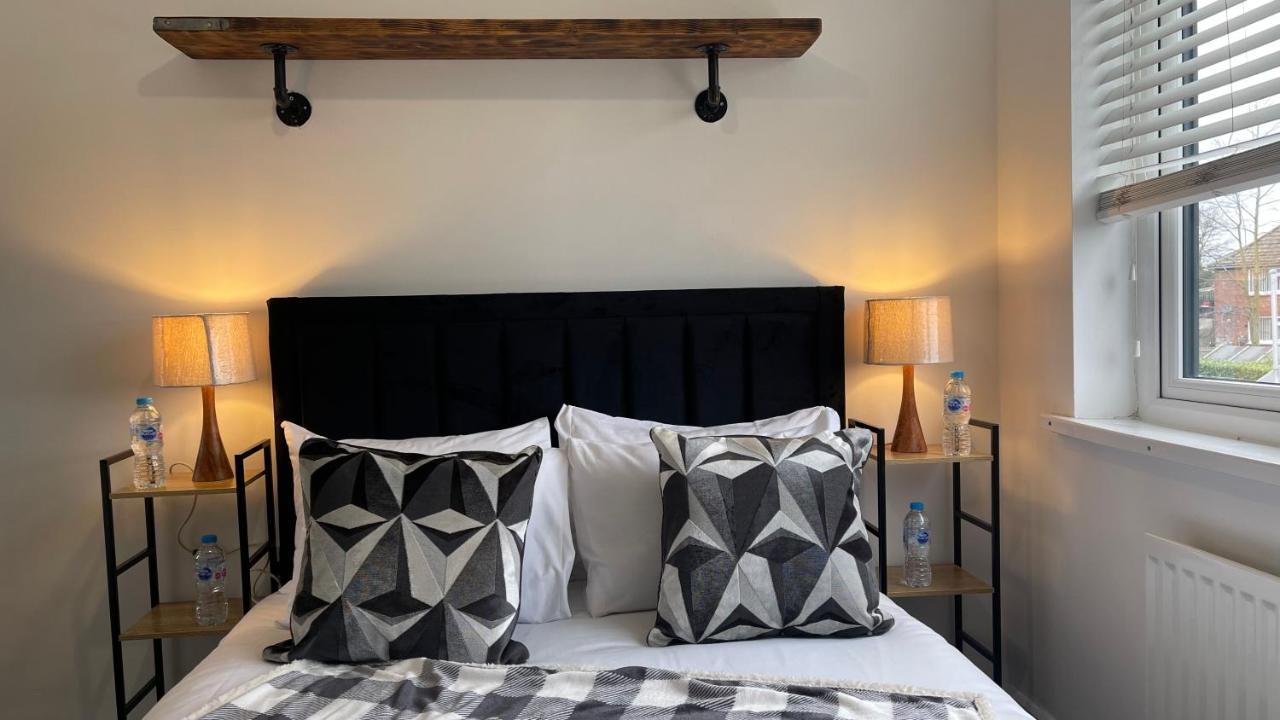 Fully Serviced Three Bed House In Durham Buitenkant foto