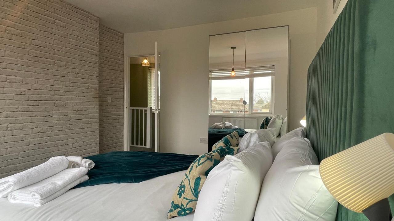 Fully Serviced Three Bed House In Durham Buitenkant foto