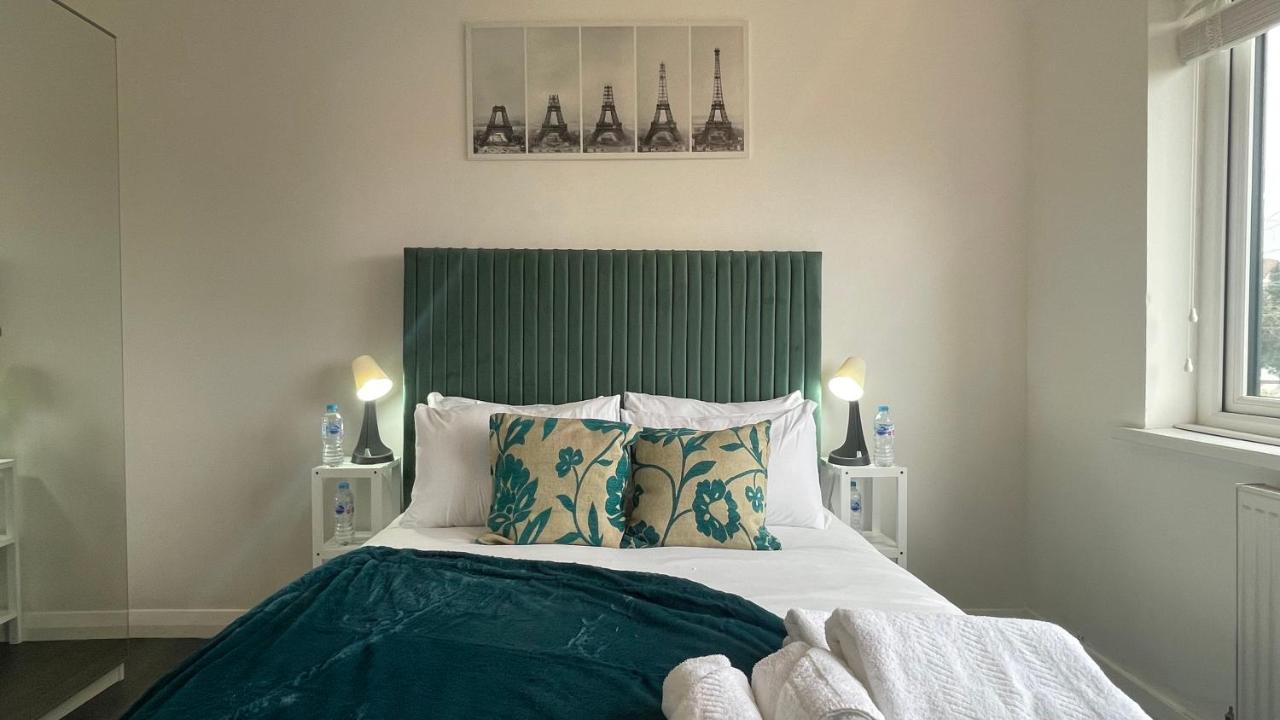 Fully Serviced Three Bed House In Durham Buitenkant foto
