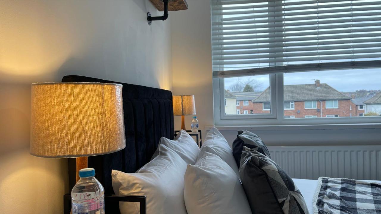 Fully Serviced Three Bed House In Durham Buitenkant foto